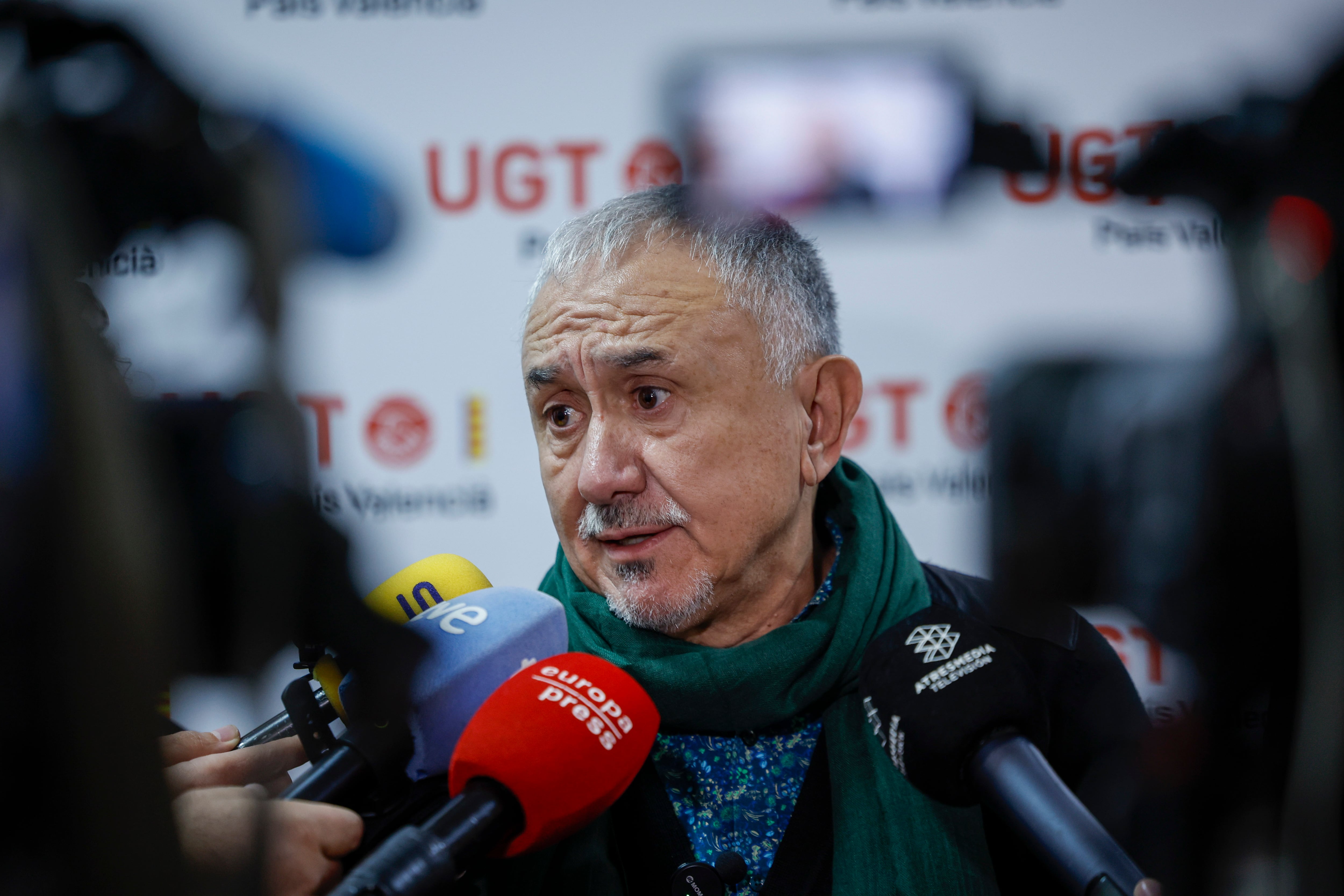 VALÈNCIA, 06/11/2025.- El secretario general de UGT, Pepe Álvarez, participa en la Escola Sindical "Societat i treball, que se celebra bajo el lema Comunicación para nuevas conquistas sindicales, este jueves en València.-EFE/ Biel Aliño