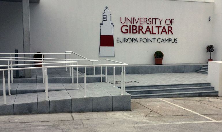 Fachada de la Universidad de Gibraltar