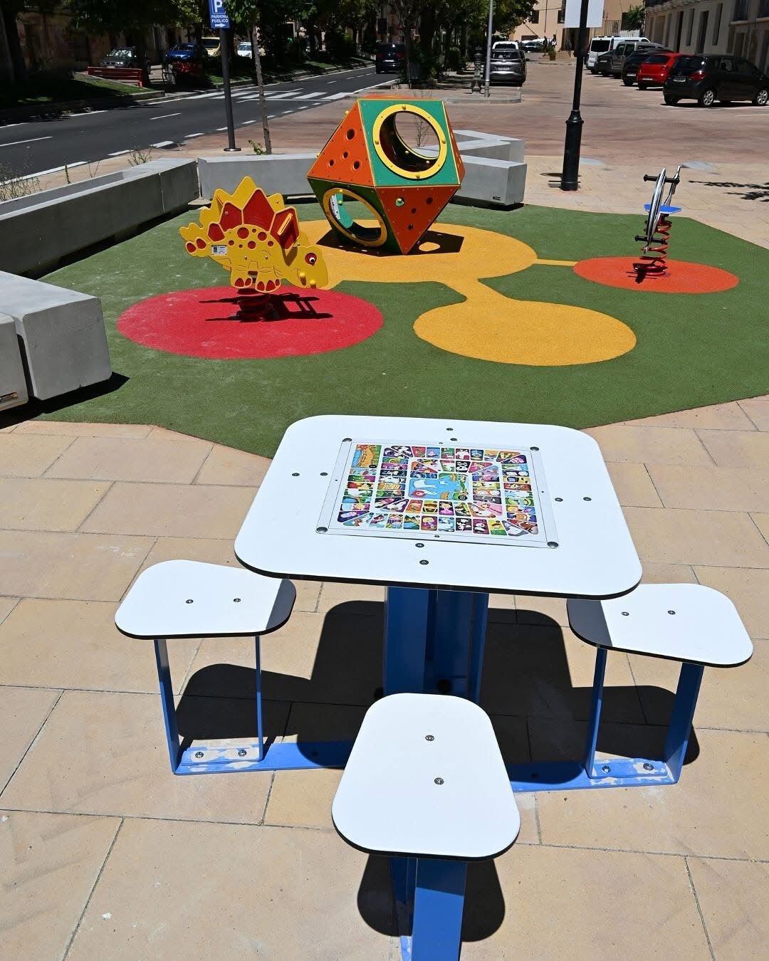 Mejoras en la Plaza Aragón de Ayerbe