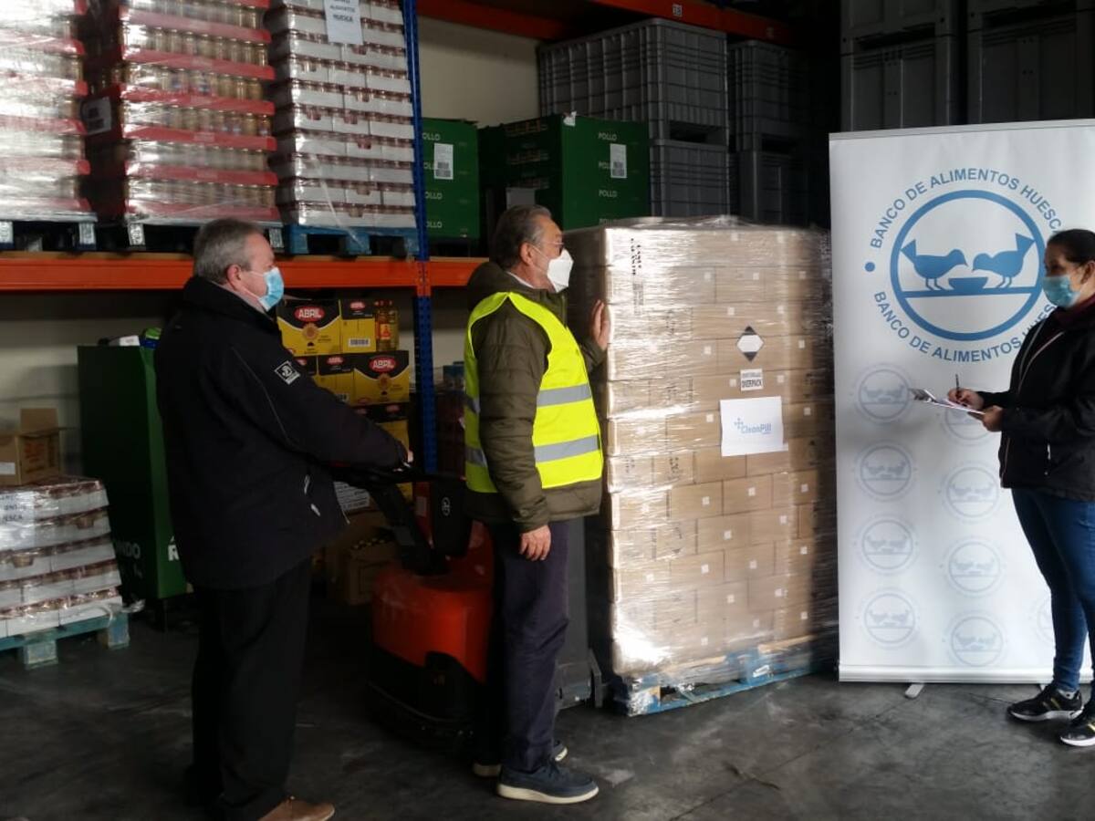 Orache Desinfection dona cerca de 26 mil botes de pastillas desinfectantes a los bancos de alimentos de Huesca, Zaragoza y Teruel