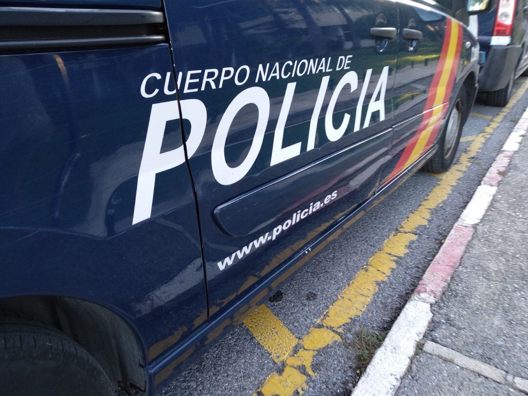 Vehículo del Cuerpo Nacional de Policía