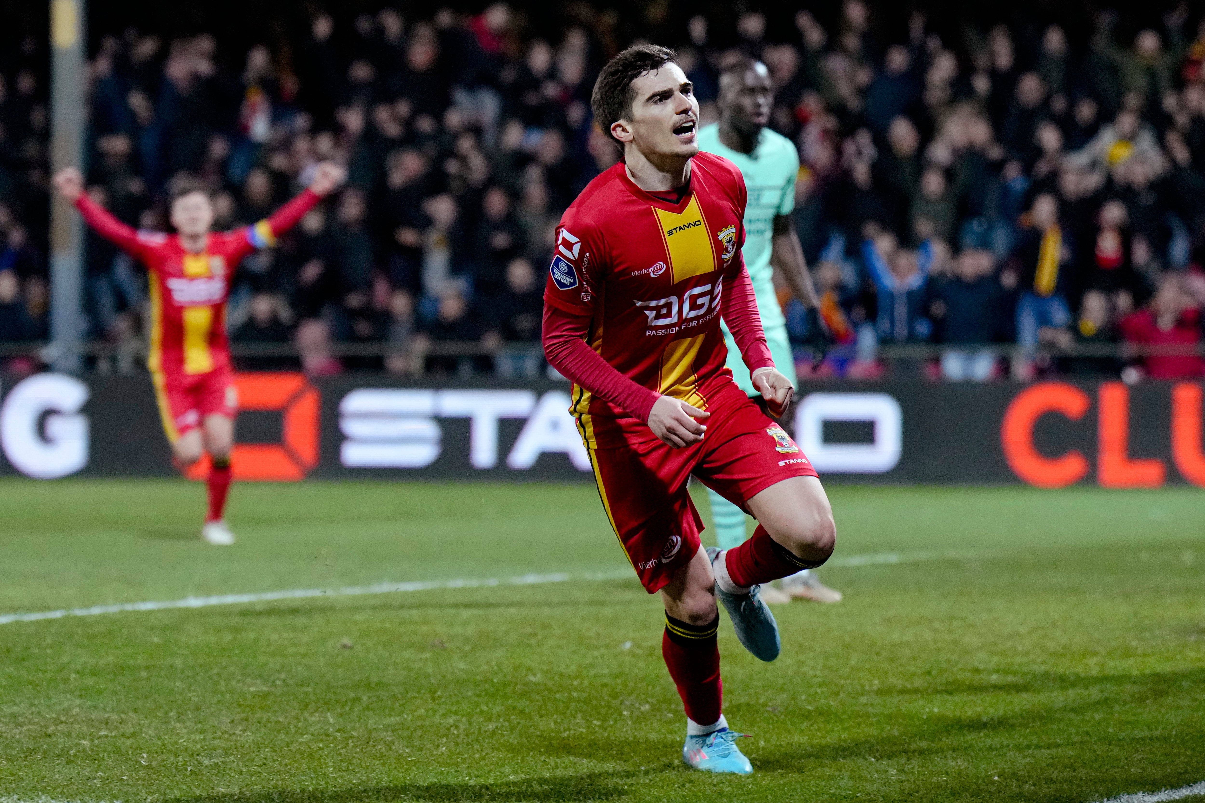 Inigo Cordoba, celebrando su tanto frente al Dutch KNVB Beker