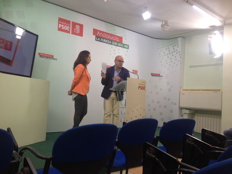 Manuel Fernandez presenta datos sobre los pagos a la empresa FCC