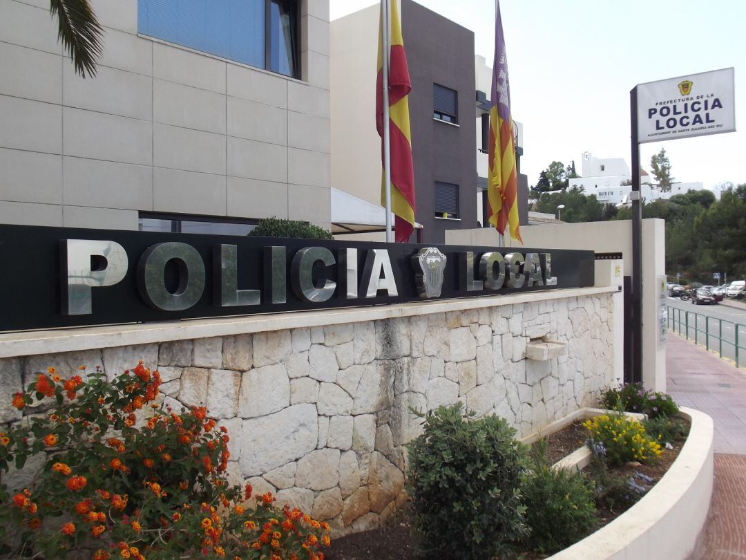Imagen del retén de la Policía Local de Santa Eulària