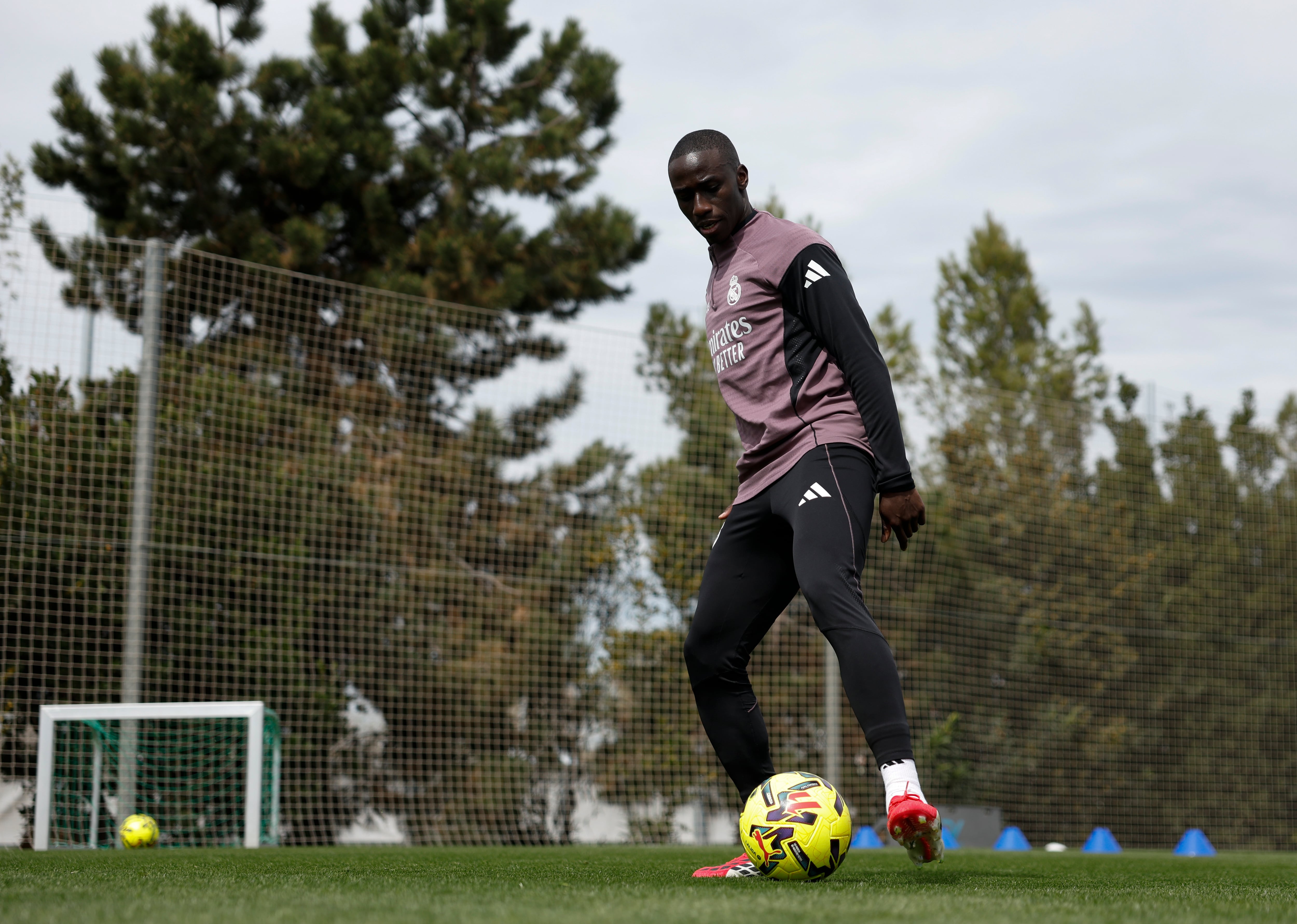 Ferland Mendy entrenando con el Real Madrid