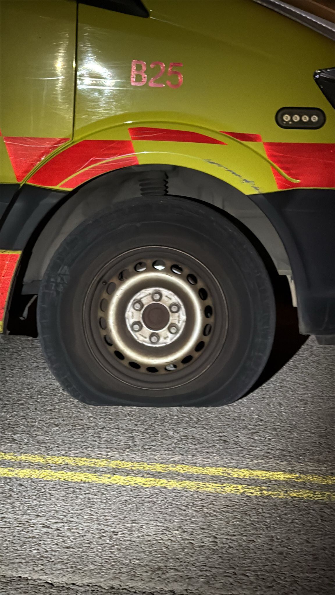 Ambulancia pinchada Ibiza (foto: UGT)