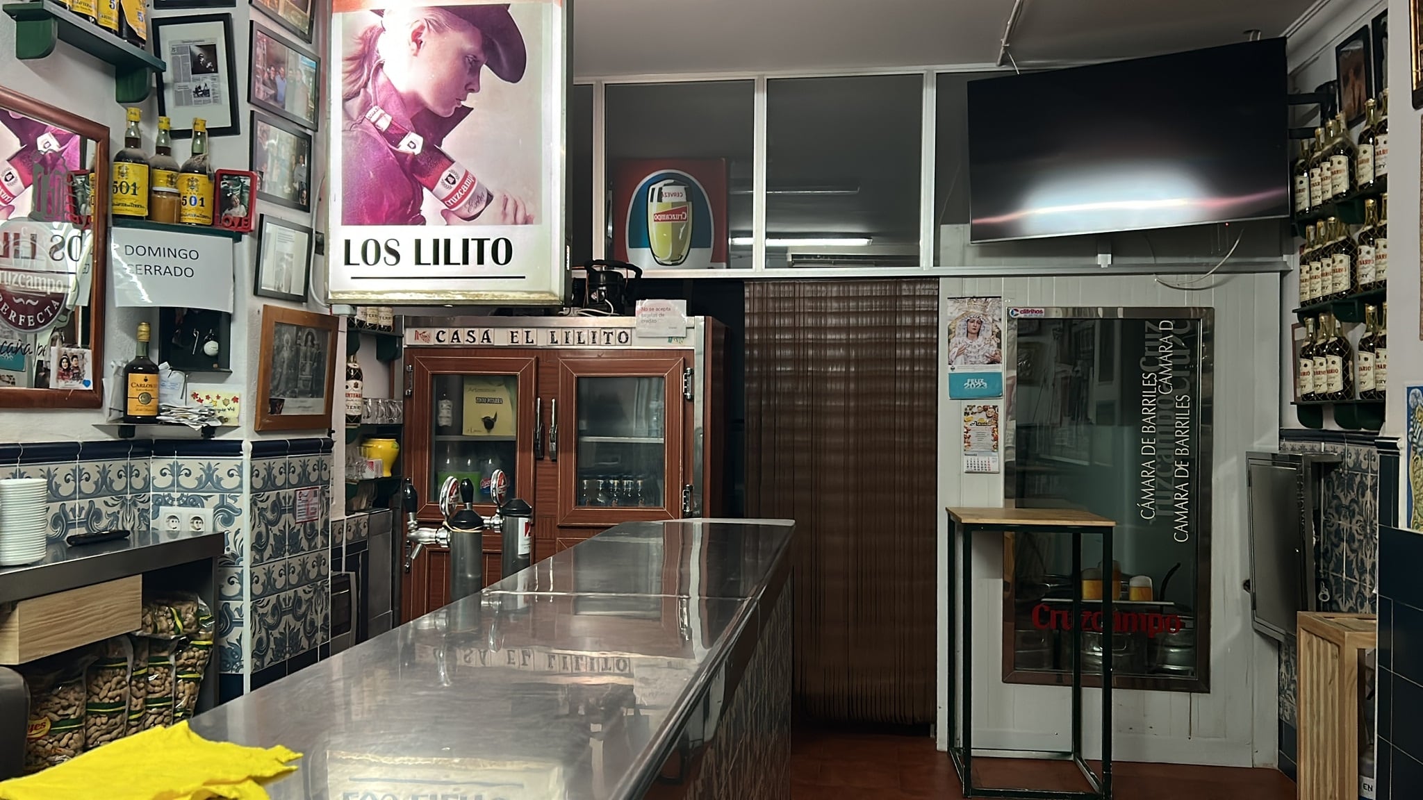 Interior del antiguo Bar Los Lilitos que ahora abrirá sus puertas en el número 40 de la calle Tren