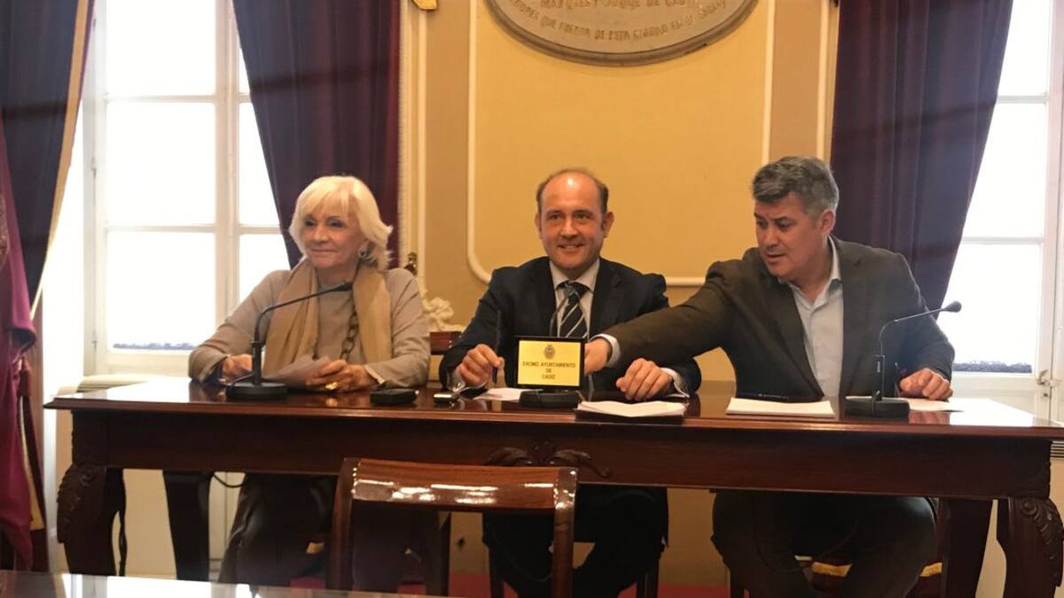 El PP pide la dimisión de González por el Caso Loreto