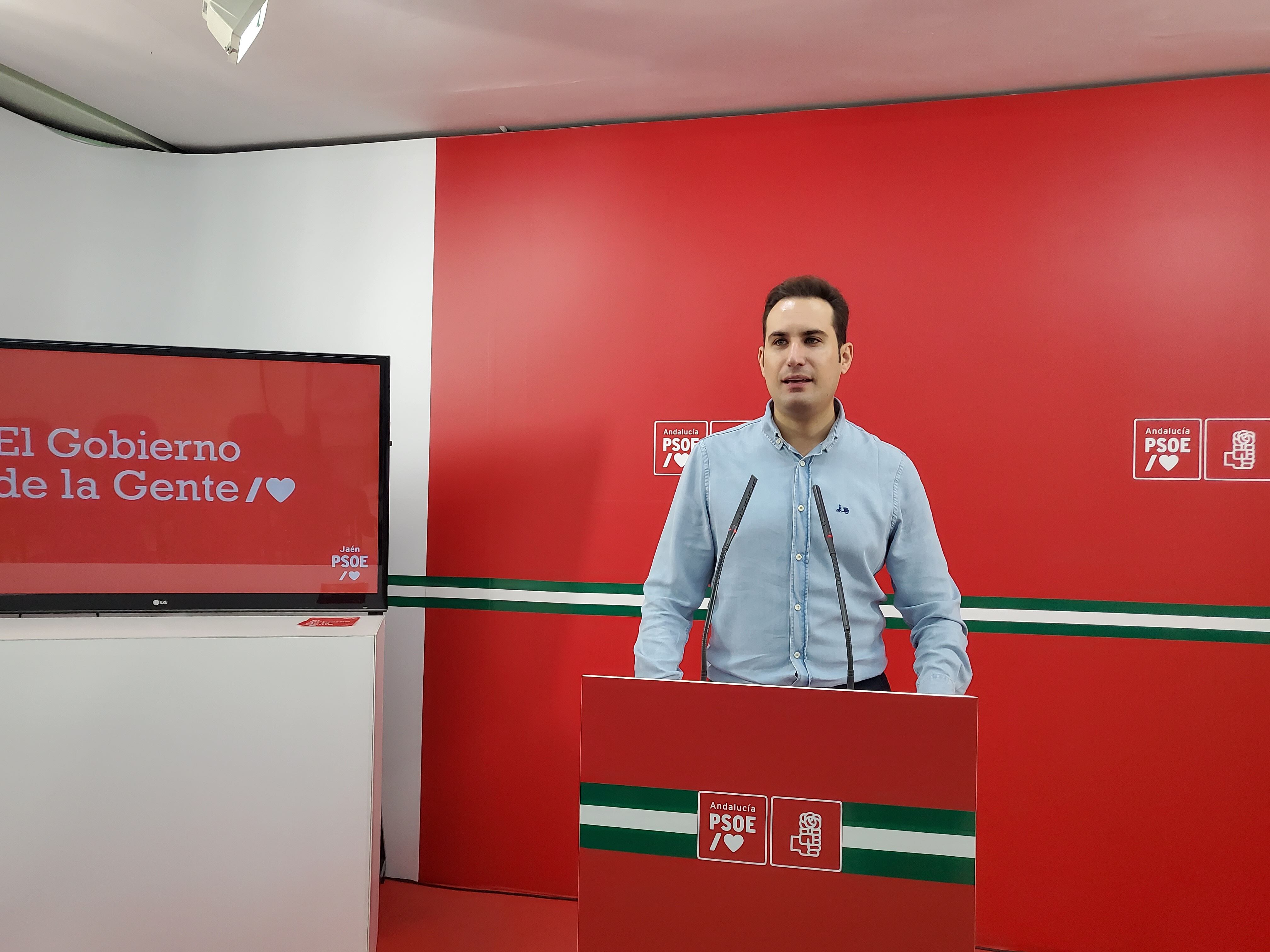 El coordinador del grupo parlamentario del PSOE, Jose Latorre.