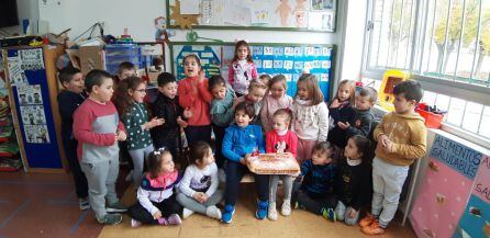 Grupo de alumnos y alumnas del CEI Soriano Serrano, en un de sus actividades, antes de la pandemia