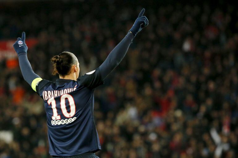 Ibrahimovic celebra un gol con el PSG