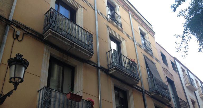 Edifici del Carrer Santa Anna, 14 de Reus, on va morir una dona de 81 anys el passat 14 de novembre
