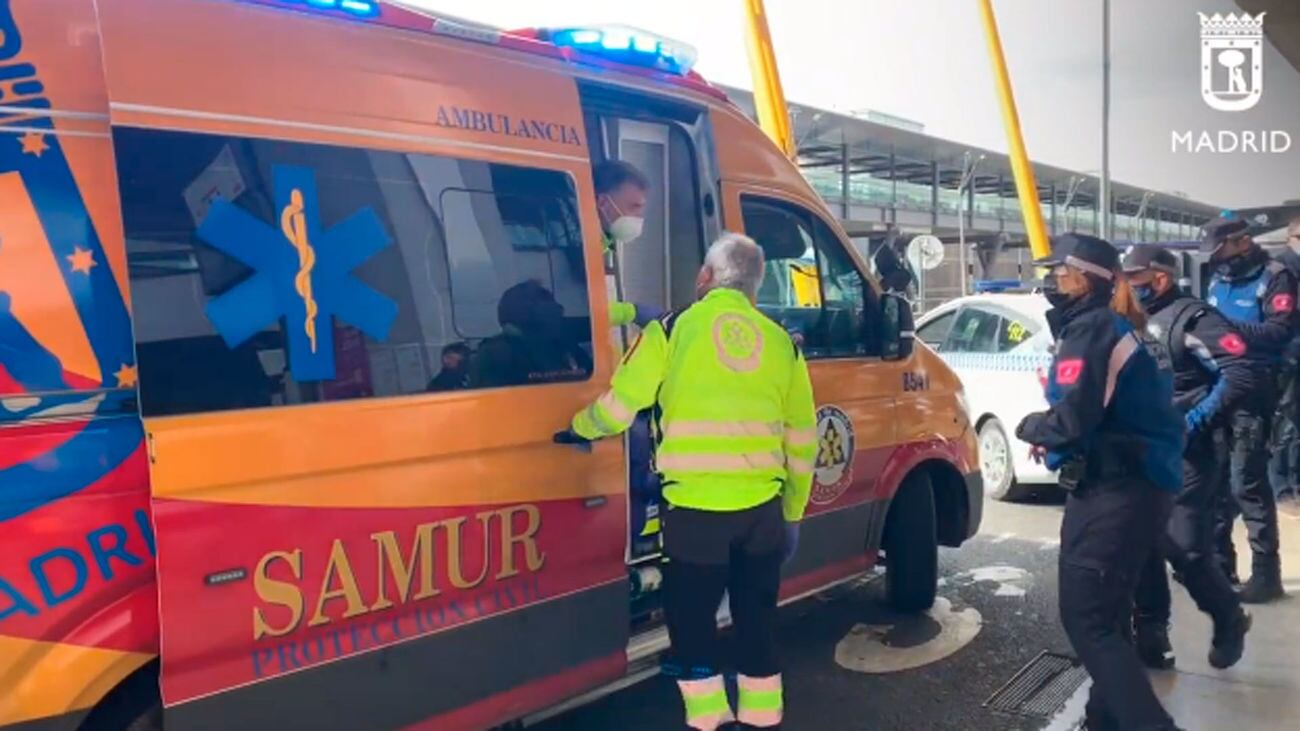 Un niño de tres años muere atropellado por un autobús en el aeropuerto de Barajas.