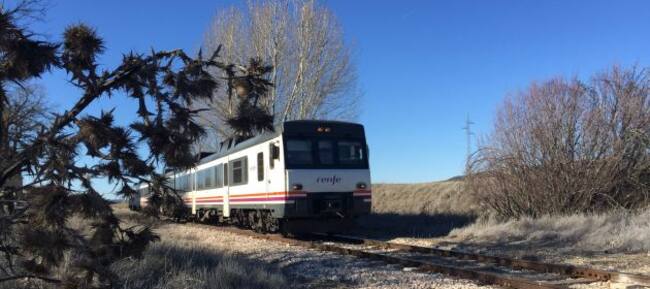 El tren turístico de la Serranía Baja recorrerá la línea del tren convencional entre La Melgosa y Mira.