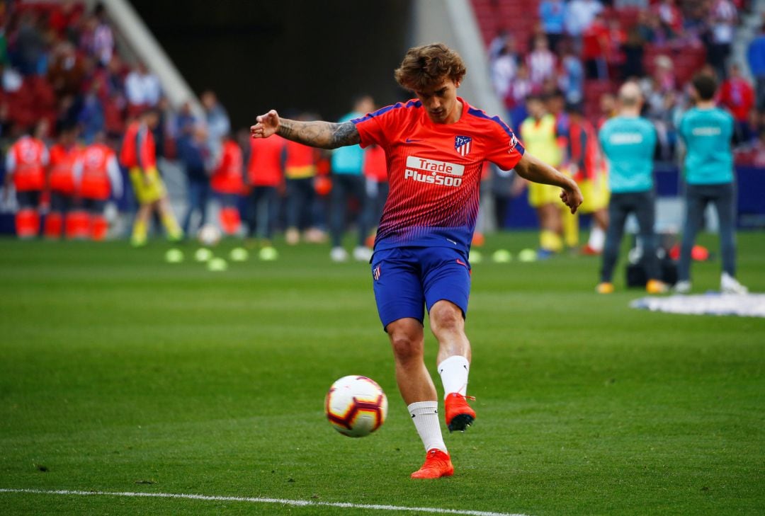 Griezmann, en el calentamiento previo al último partido contra el Villarreal