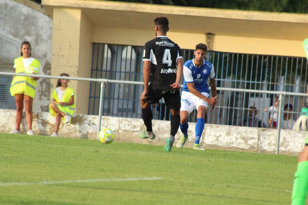 Pedro Astray durante el partido del domingo en La Juventud