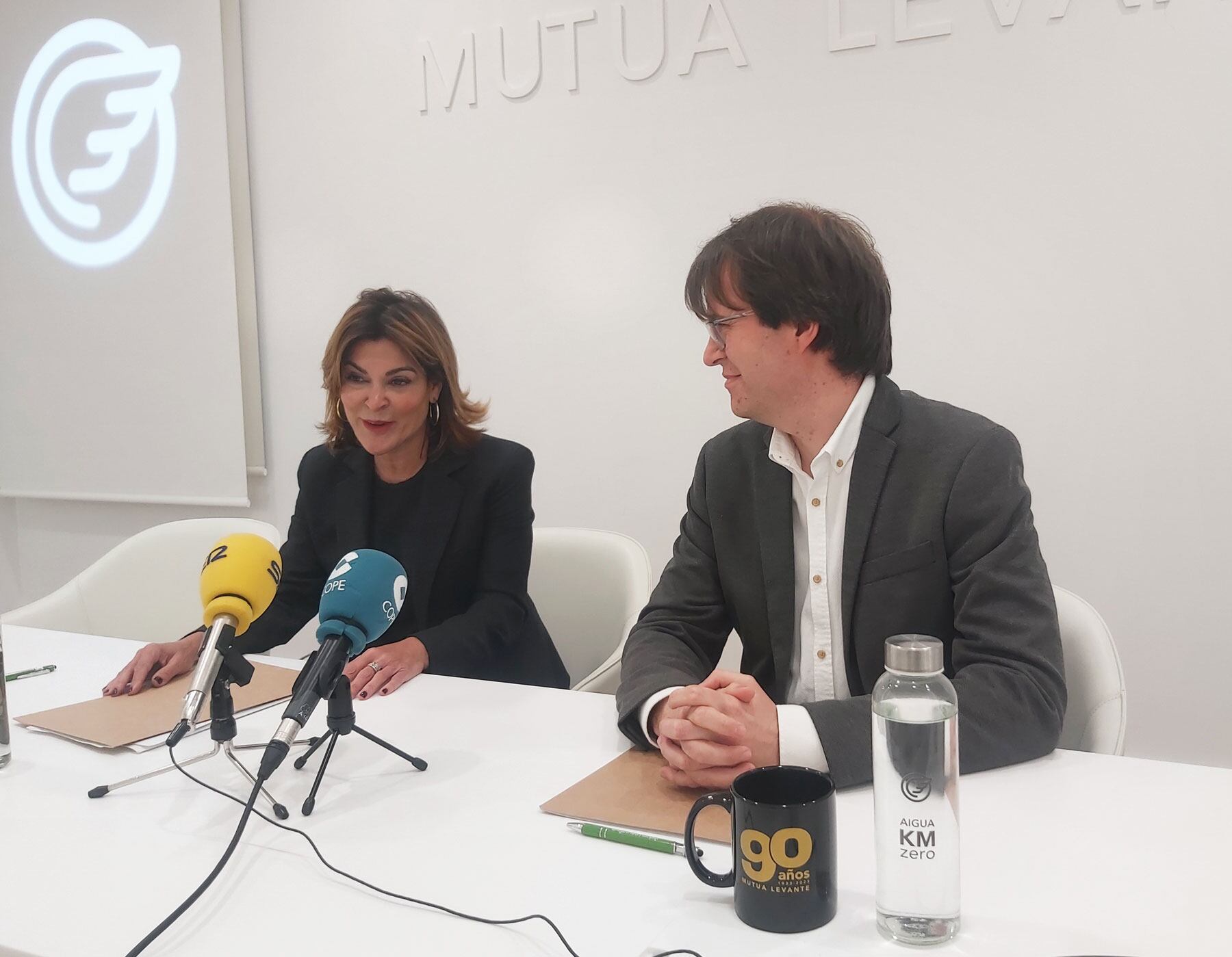 Elena Turrión i Xavi Molina, en la seua comparecència davant els mitjans de comunicació