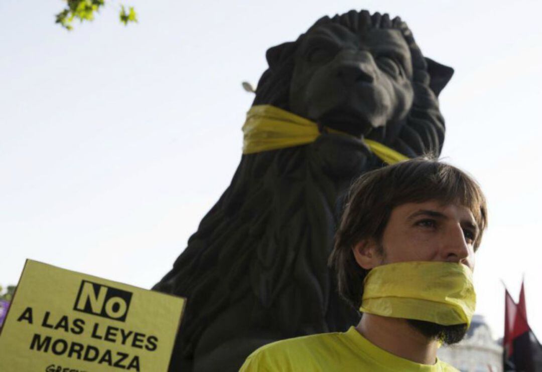 Imagen de una protesta contra la aprobación de la ley mordaza en 2015