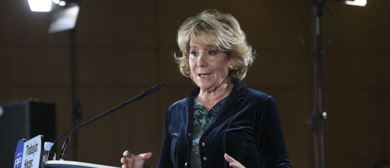 GRA316. MADRID, 10/04/2015.- La presidenta del PP de Madrid, Esperanza Aguirre, durante su intervención en las jornadas en las que el partido presenta su programa marco autonómico, hoy en el Palacio Municipal de Madrid. EFE/Chema Moya