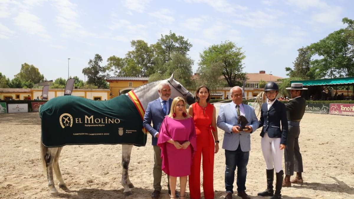 Reyes Maroto pone a Jerez "en el centro del turismo”