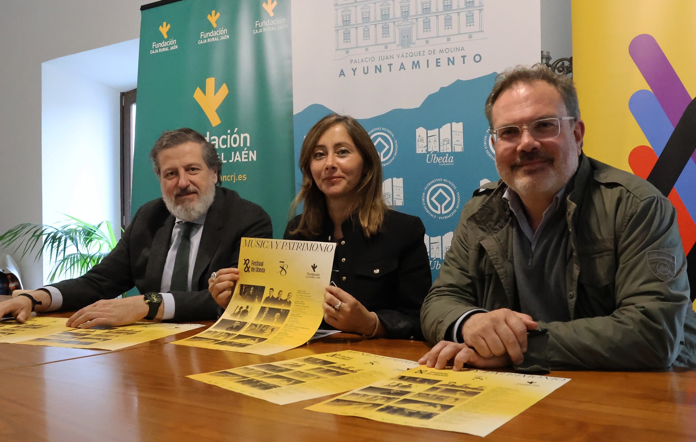 Luis Jesús García-Lomas, Elena Rodríguez y Esteban Ocaña en la presentación.
