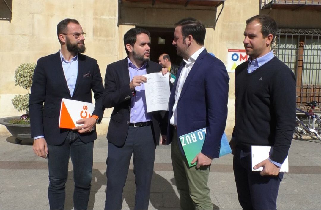 Ruz y Caballero flanqueados por Sempere y Navarro.