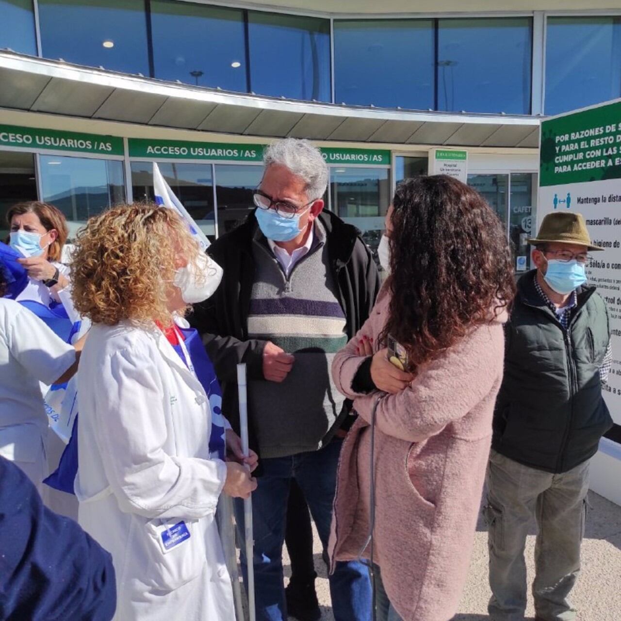 Protesta enfermería a las puertas del Hospital Universitario de Cáceres