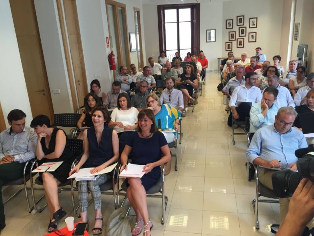 Armengol renueva la dirección del PSIB para "tener un partido más fuerte"