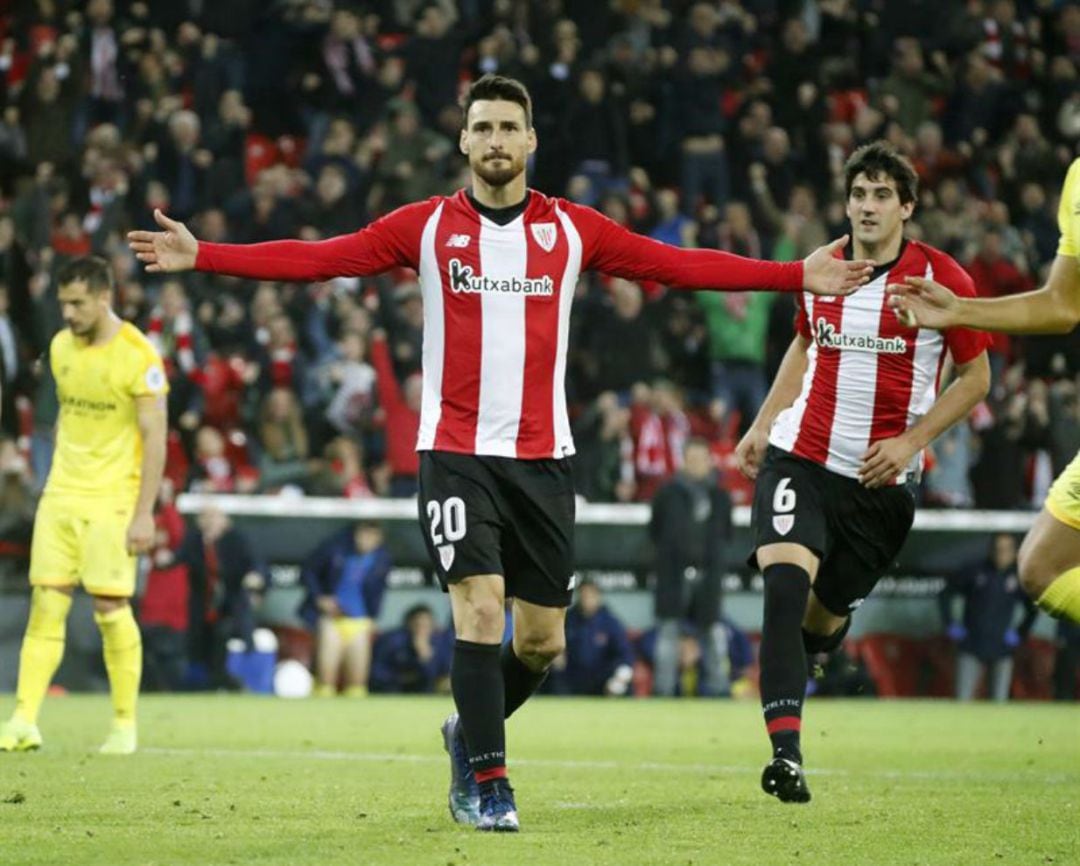 Aduriz celebra el gol