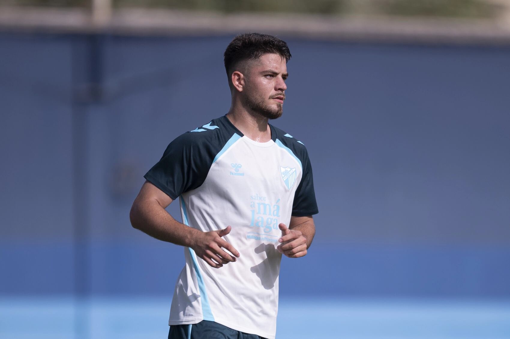 Dani Lorenzo entrenando en el Anexo de La Rosaleda