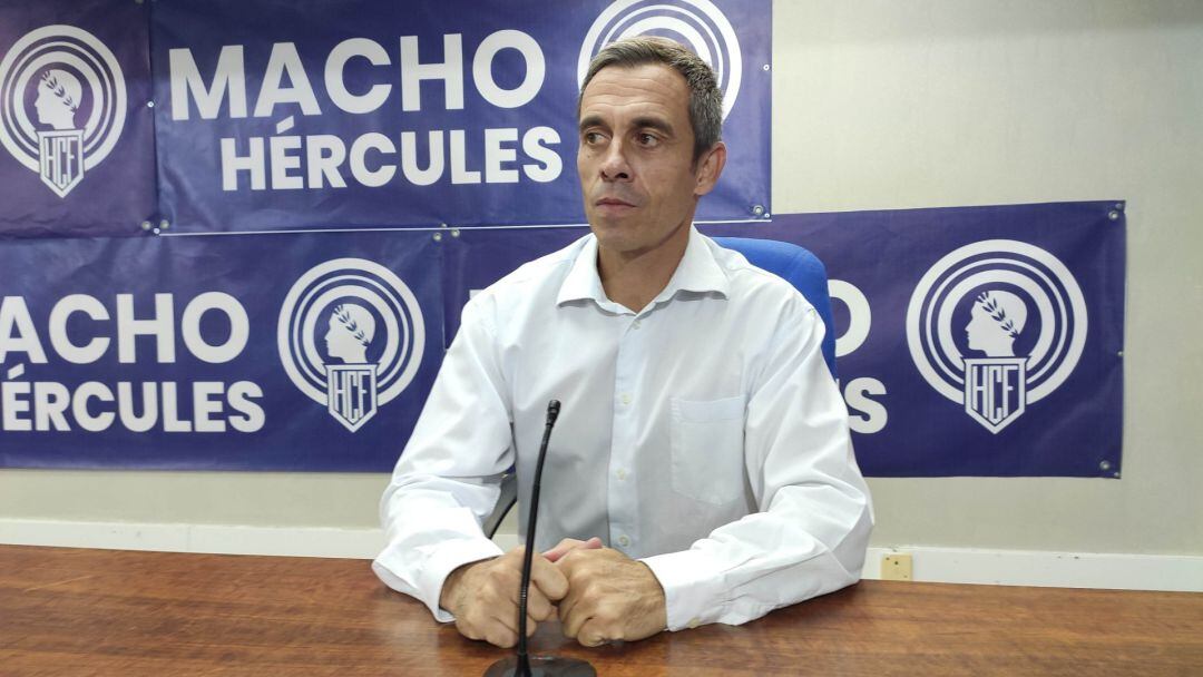 Carmelo del Pozo, en la sala de prensa del Rico Pérez