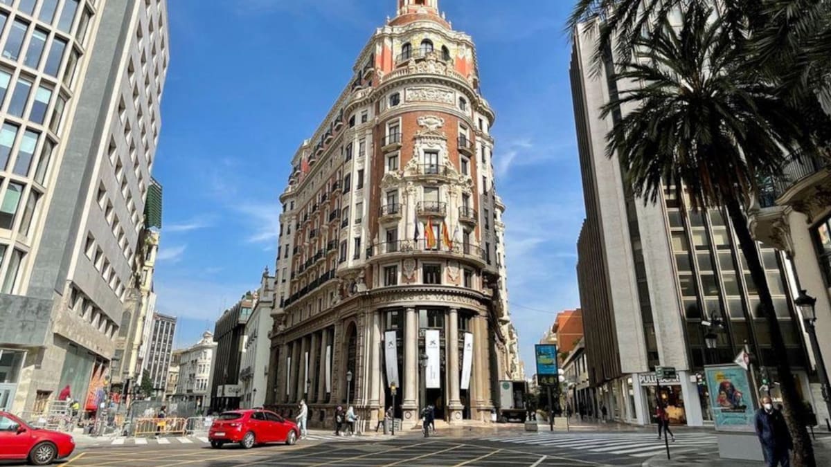 CCOO acoge con cautela la promesa de Caixabank de realizar un ajuste "no traumático" de la plantilla