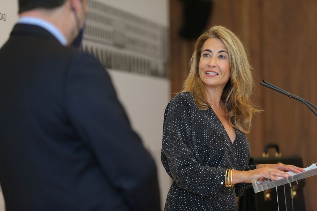 La nueva ministra de Transportes, Movilidad y Agenda Urbana, Raquel Sánchez, interviene tras recibir la cartera ministerial de su predecesor, José Luis Ábalos