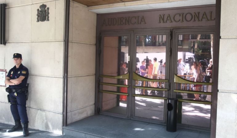 Fotografía de archivo de la entrada de la Audiencia Nacional.