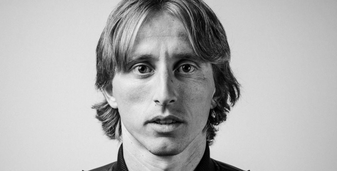 Luka Modric posa para la FIFA