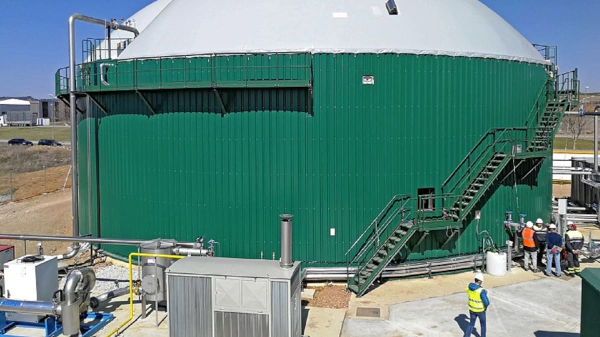 Entrevista a Esther García, vicepresidenta de la Asociación de Vecinos de Tres Cantos, que organizan una charla informativa sobre la planta de Biogás que se va a construir en la zona