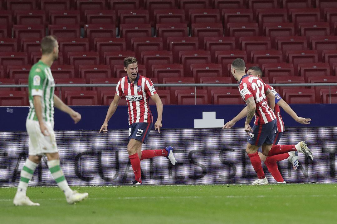 Marcos Llorente celebra el primer gol del Atlético de Madrid.