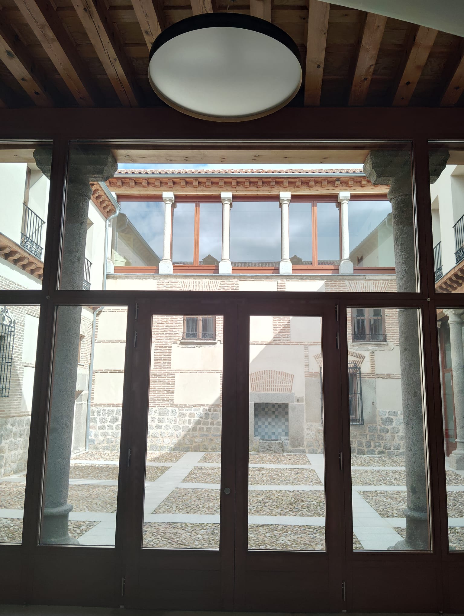 El secretario de Estado de Cultura, Jordi Martí, visita la restauración del Palacio de los Águila