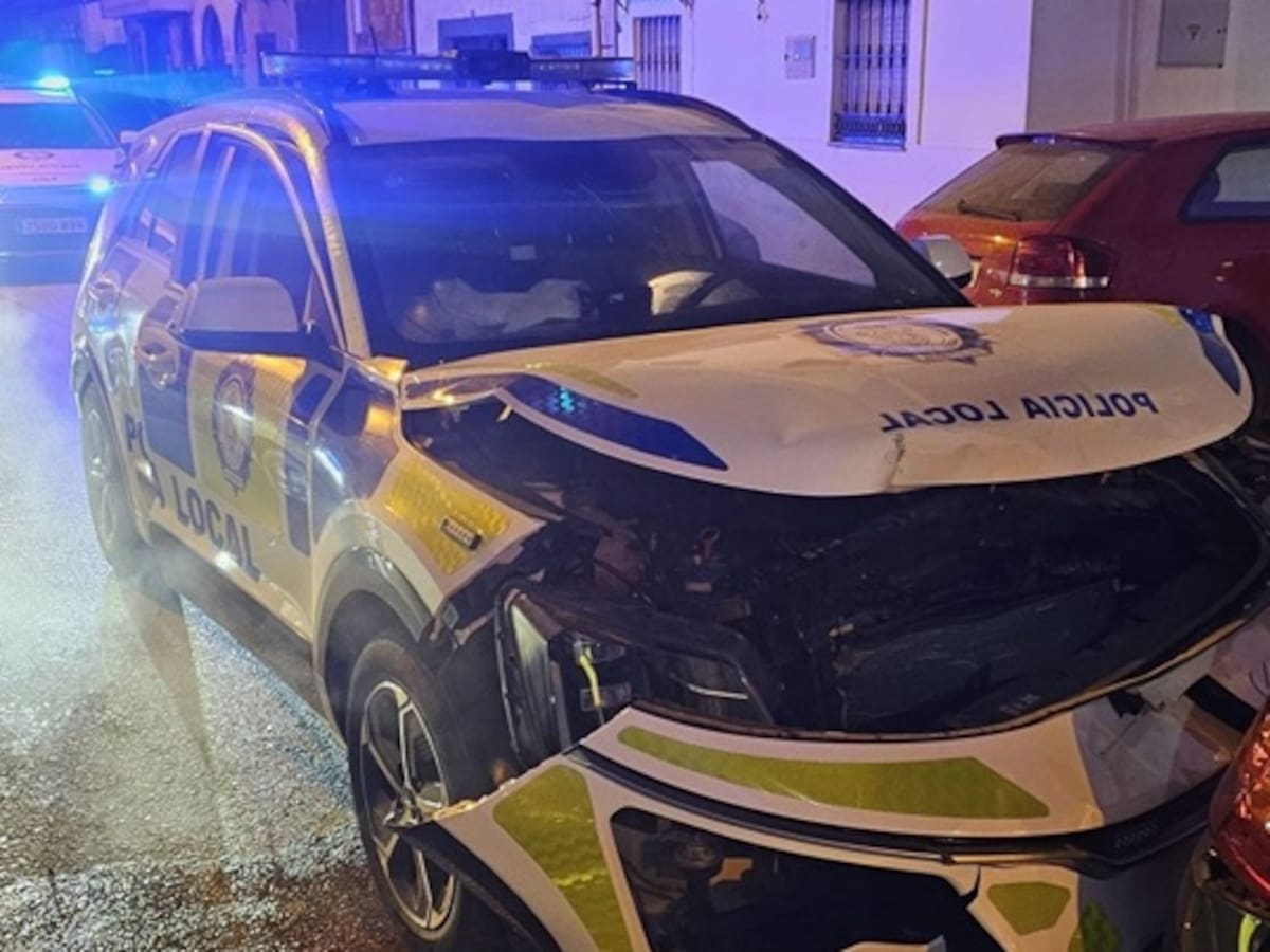 Heridos dos agentes de policía de Algeciras tras ser embestidos por un kamikaze