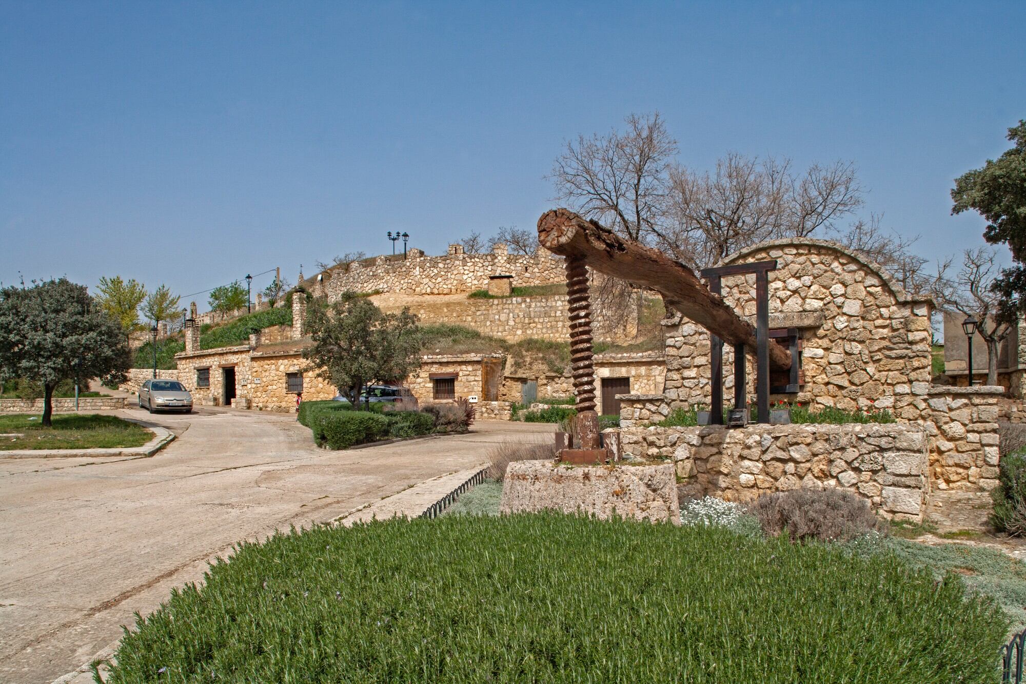 La Diputación saca a licitación la obra de mejora del entorno medioambiental del Barrio de Bodegas de Astudillo con un presupuesto de licitación de 111.449,82 € para la restauración ambiental del entorno en el marco del PSTD del Cerrato Palentino