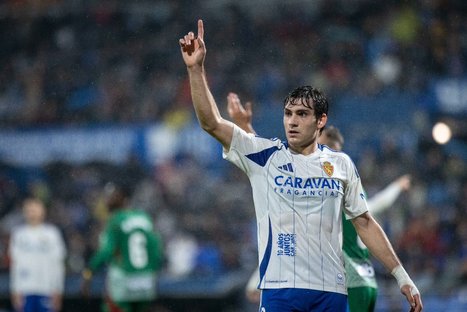 Un futbolista con gol y un gran futuro.