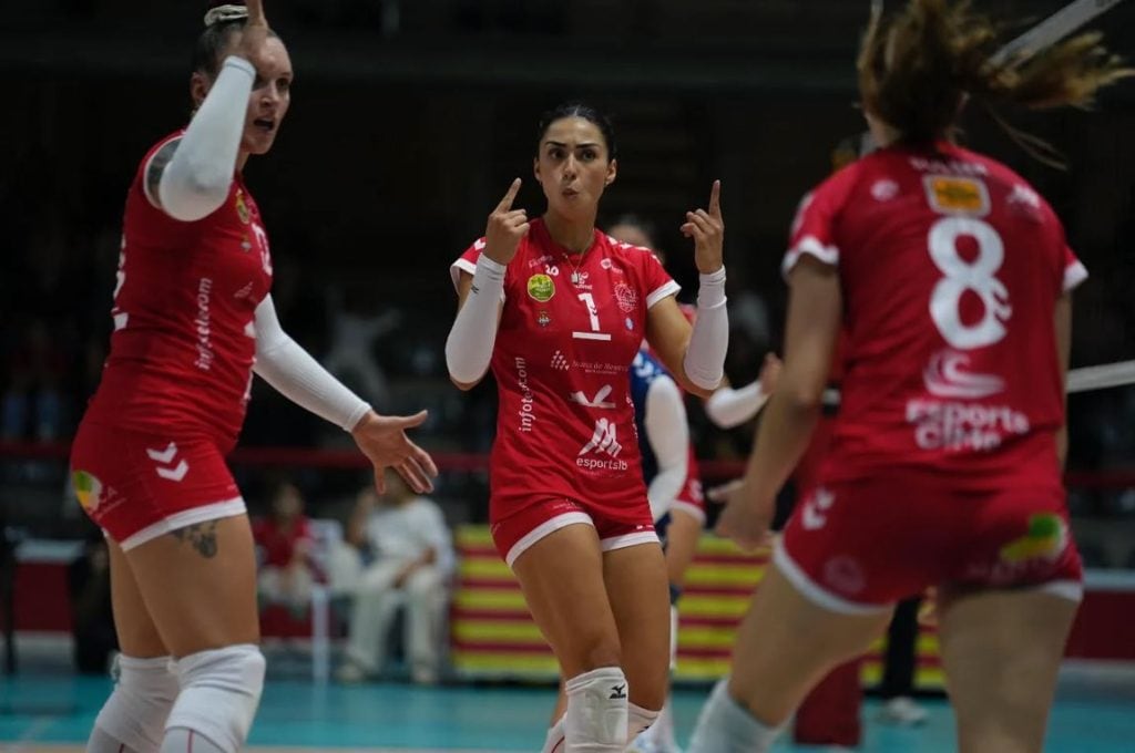 La mexicana de l'Avarca  Ivone Martínez, amb el dorsal número 1, va ser la  millor col·locadora de tota la lliga aquesta setmana.