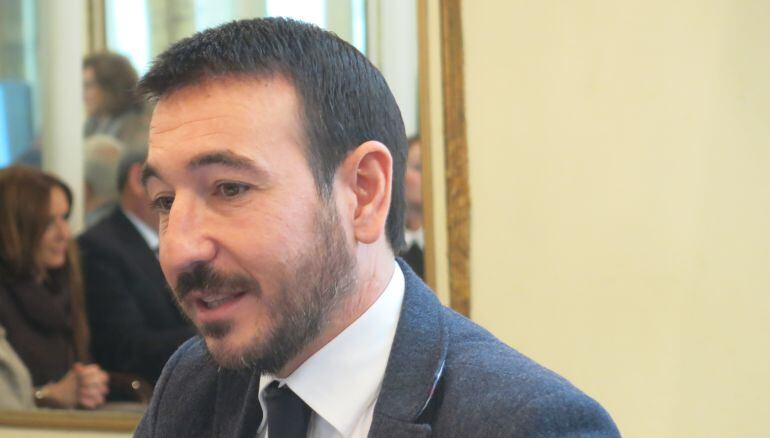 El delegado de la Junta, Fernando López Gil, durante una reciente rueda de prensa en la Universidad de Cádiz