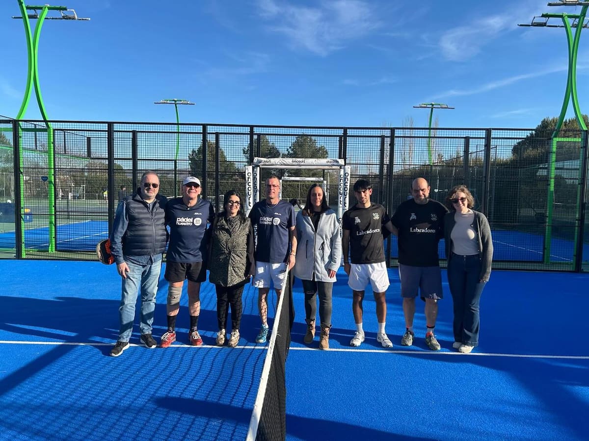 Bando Marroquí y Labradores, ganadores del III Campeonato de Pádel del Ecuador Festero