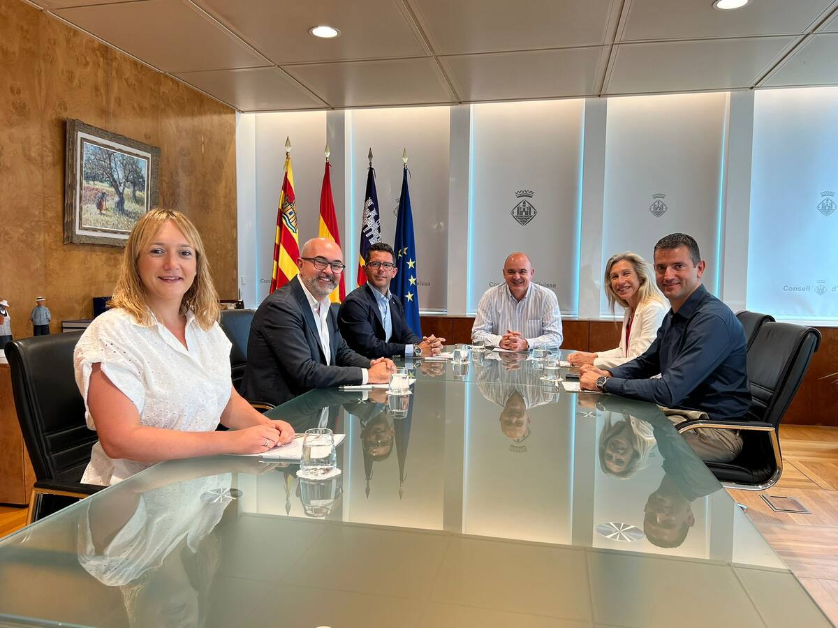 El Consell de Ibiza propone finalizar las obras de estructuras y edificios inacabados para aumentar la oferta residencial