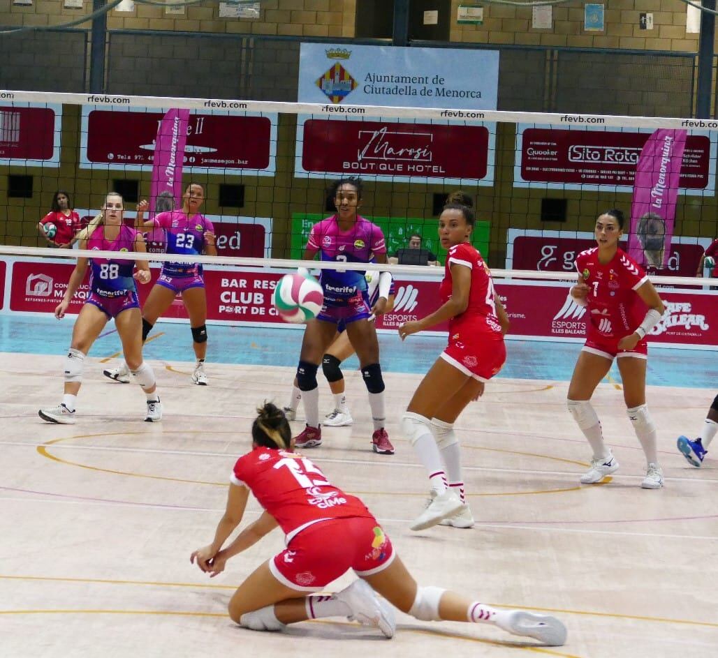 L'Avarca va deixar escapar un partit que semblava controlat als dos primers sets.