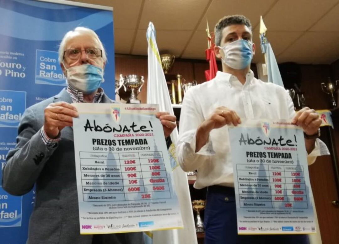 Ramón Castro y Javi Puñal posan con el cartel promocional de la campaña de abonados