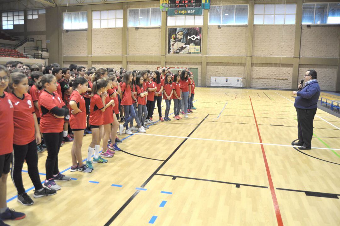 Rubí se dirige a la cantera. 