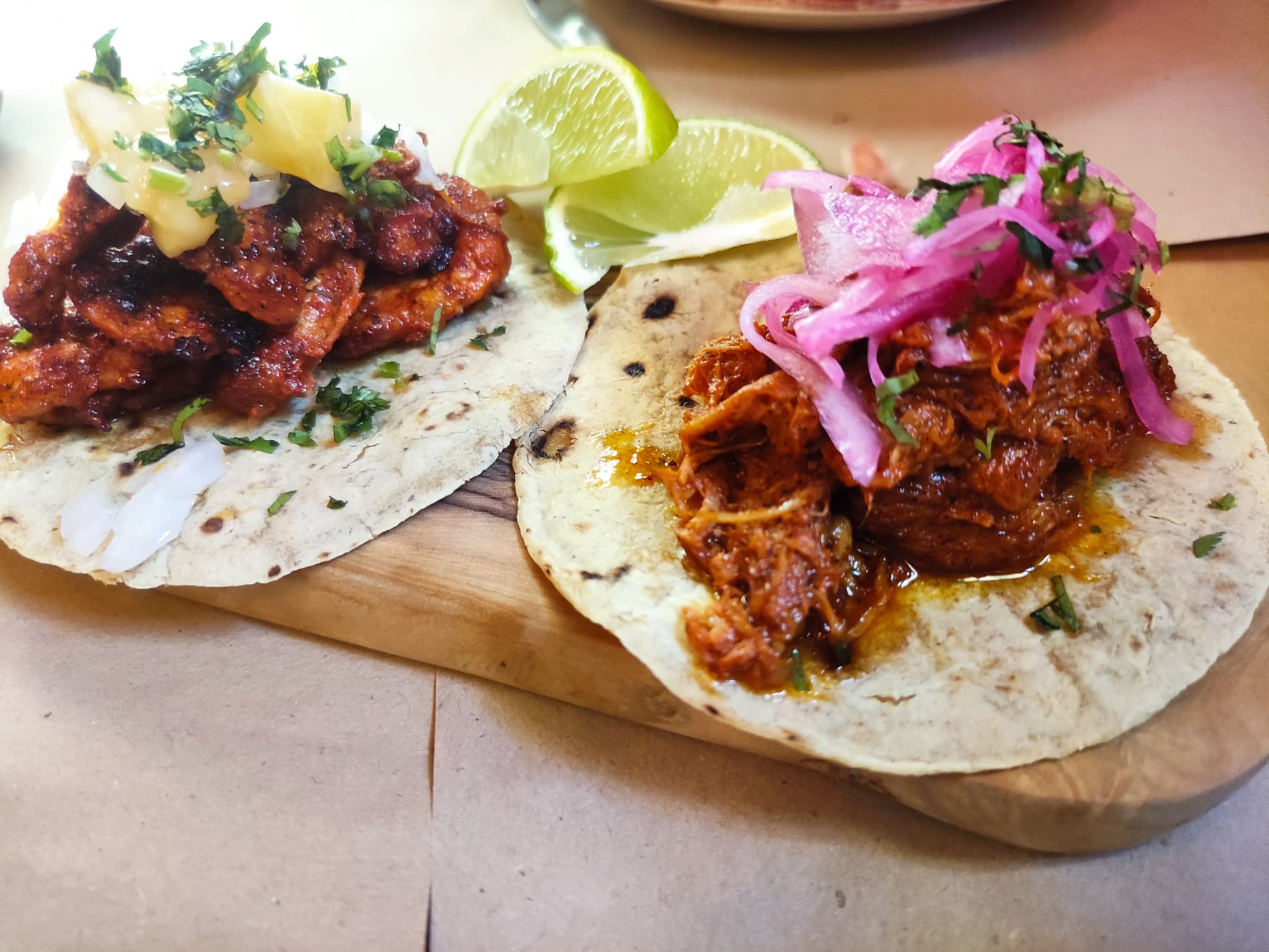 Tacos del pastor y de cochinita pibil