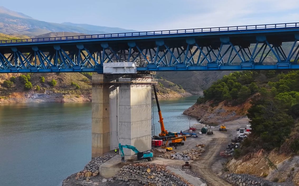 Obras viaducto de Rules A-44 (Granada)